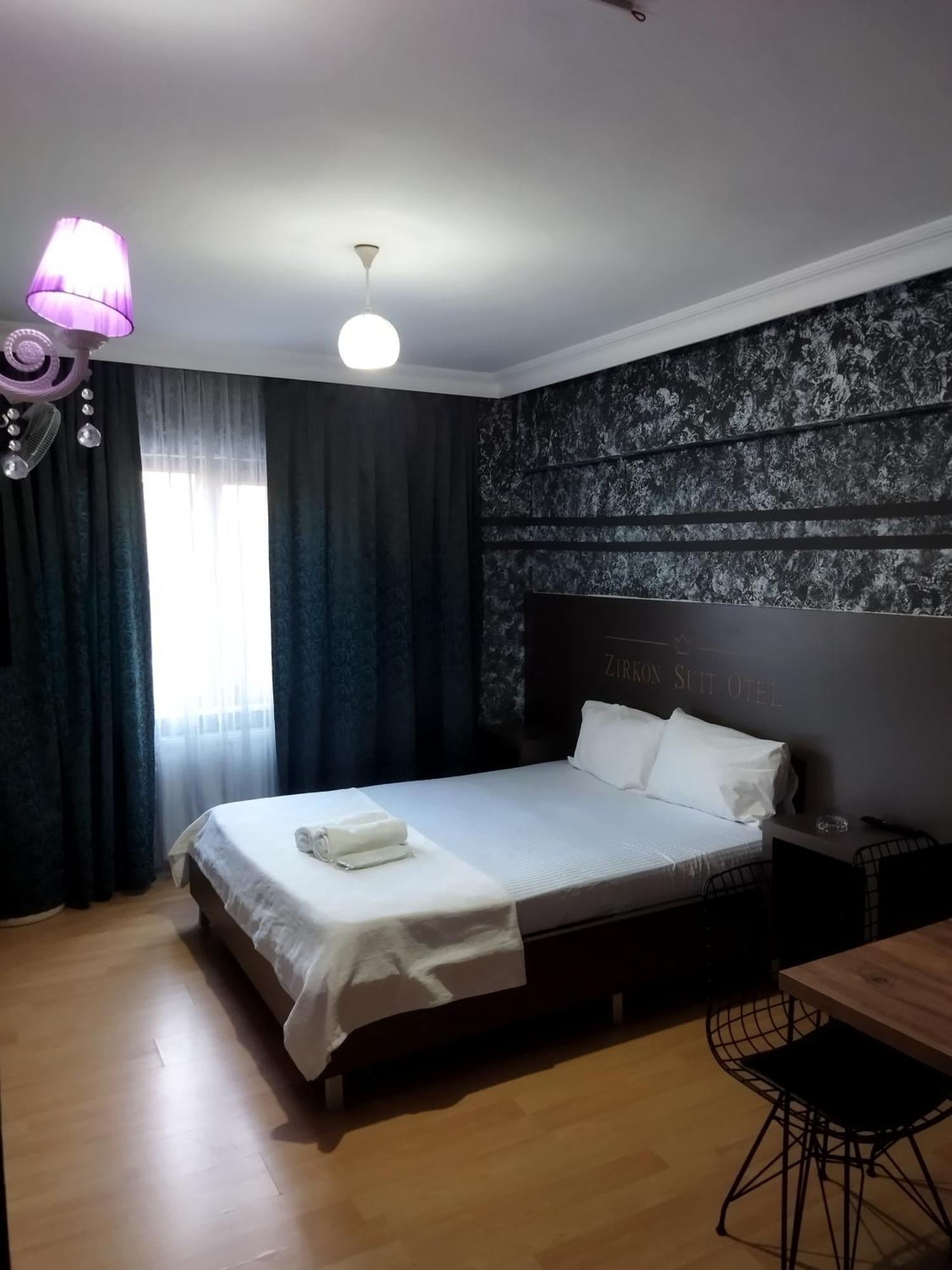 Zirkon Suit Appartement *